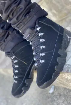 Tenis jordan retro 9 black out ultimate 2k24