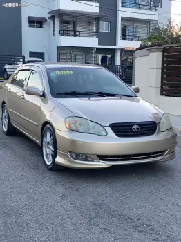 Toyota corolla 2005 gasolina en buenas condiciones