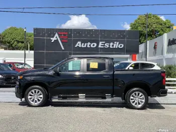 Chevrolet silverado custom  2021 gasolina