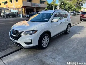 Nissan rogue 2017 americana