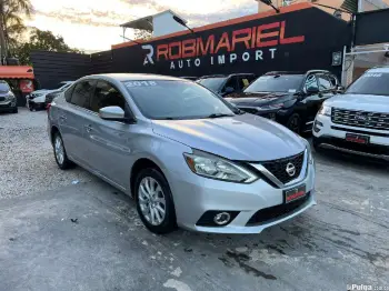 Nissan sentra sv 2018 gris recien importado