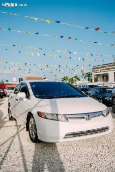 Se vende honda civic 2008  en la romana