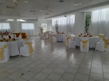 Un hermoso lugar para celebrar un  elegante y bello  evento.