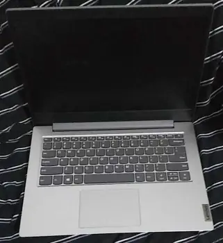 Lenovo 1.60ghz 4gb ram 64gb ssd hdmi chip internet