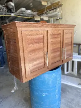 Gabinete caoba 100 aluminio  en santo domingo norte