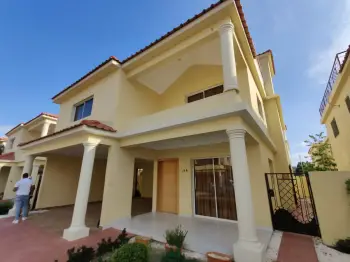 Precio en residencial en madre vieja sur en san cristóbal