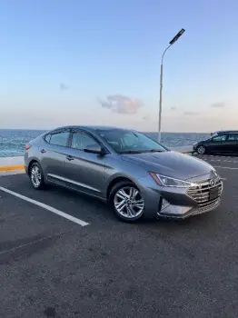 Hyundai elantra 2019 sel clean