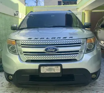 Vendo ford explorer limite 2011 4x4.