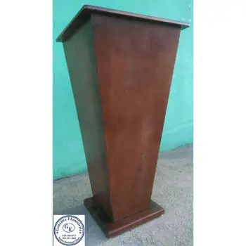 Podiun en madera pequeño fabricacion por encargo