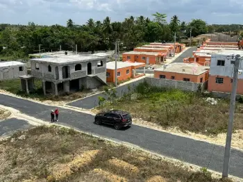 Solares separa con 20 mil