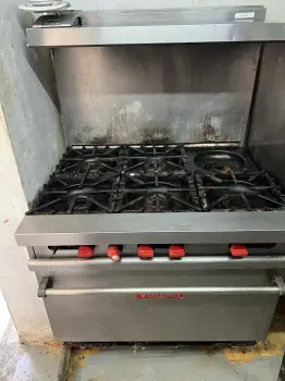 Estufa con horno industrial vulcan 6 hornillas