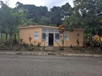 Majestuosa casa familiar de verano en ocoa de 3 habitaciones