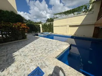 Vendo inmueble en viejo arroyo hondo.