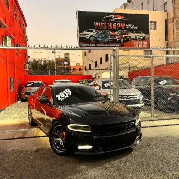 Dodge charger sxt 2019