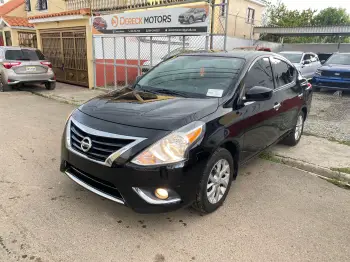 Nissan versa sv 2017
