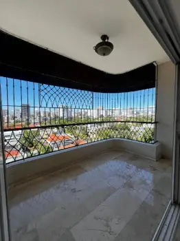 Venta de apartamento en la avenida monumental