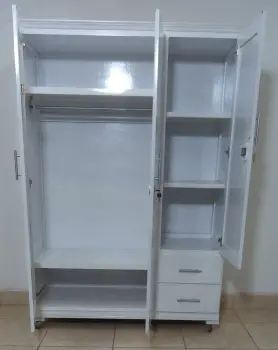 Armario blanco moderno