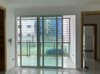 Venta de apartamento – 1er nivel en jardines del sur santiago