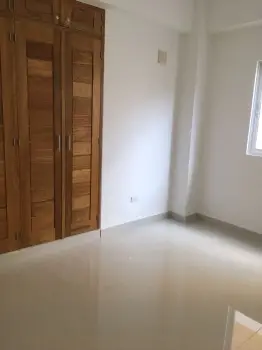 Miramar excelente apartamento en edificio bonito con gas común y parqu
