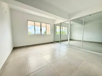 Apartamento de 3 habitaciones en venta en la av. independencia.