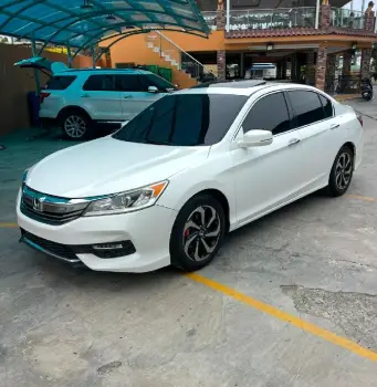 Honda accord ex 2016 clean carfax  en peravia