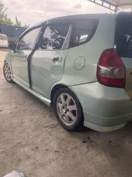 Vendo honda fit 2003 en santo domingo oeste