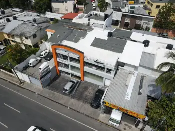 Local comercial en alquiler – avenida los próceres ubicación inmejorab