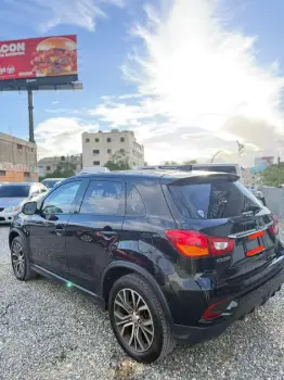Mitsubishi outlander 2019☑️ precio 850000 neg precio incluye placa y m