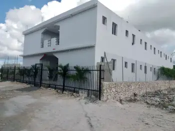 Edificio con 28 habitaciones en altos de friusa en bávaro