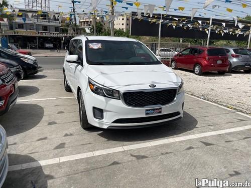 Se renta / alquiler vehículo Kia Sedona 2015 Foto 7084665-1.jpg