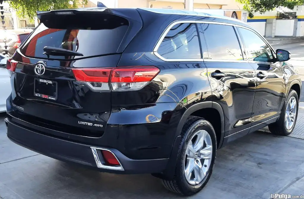 TOYOTA HIGHLANDER LIMITED AWD 2019 Foto 7095843-2.jpg