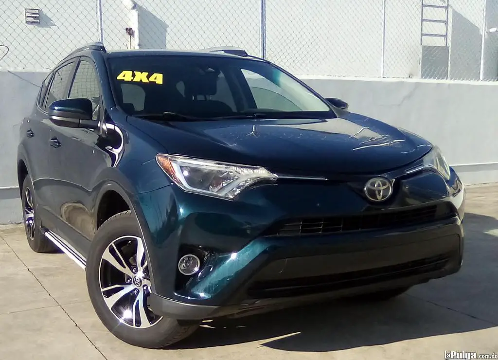 Toyota RAV4 LE 4X4 2017  Foto 7123370-2.jpg