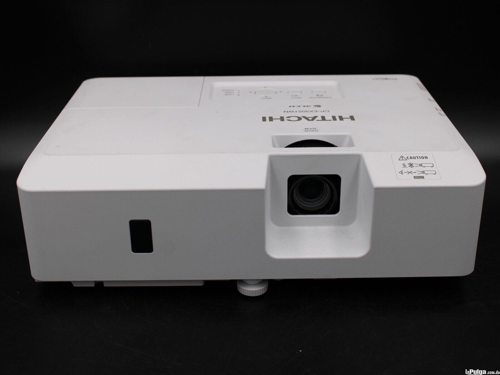 Proyector multimedia Hitachi con HDMI Foto 7140364-2.jpg