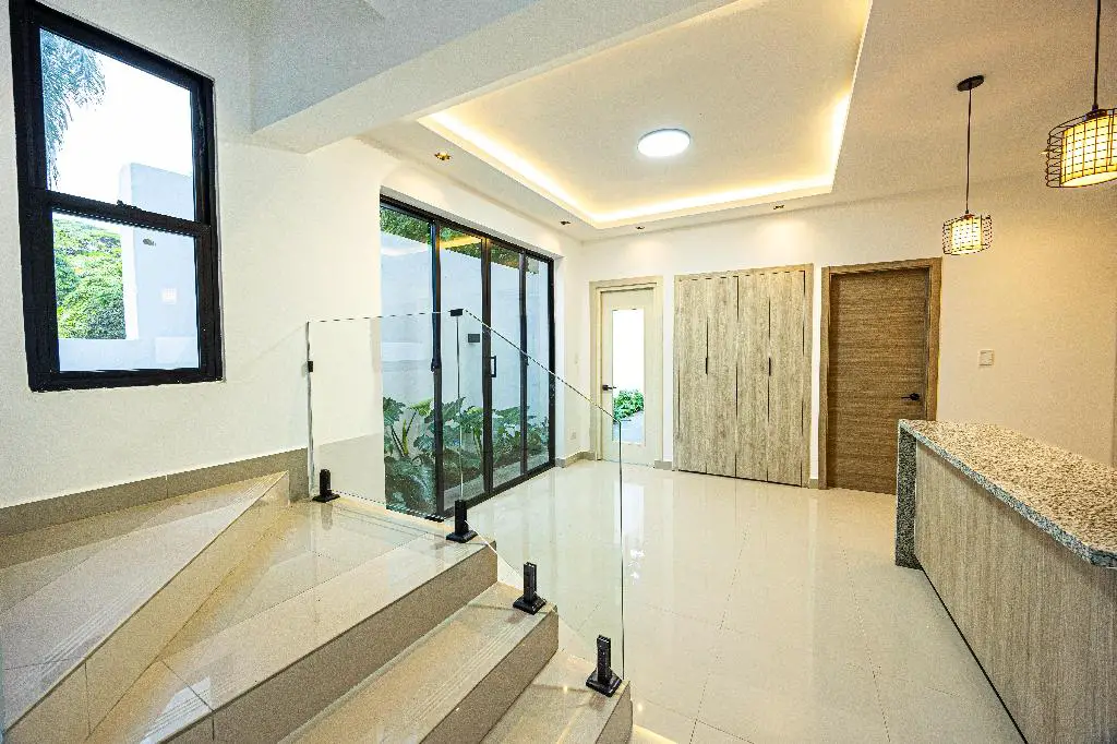 Ventas de casas residencial los hidalgos KM 14 Autopista Duarte. Foto 7203431-12.jpg