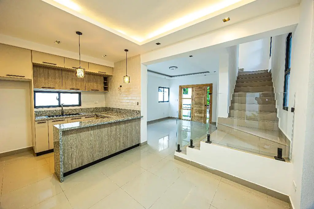 Ventas de casas residencial los hidalgos KM 14 Autopista Duarte. Foto 7203431-17.jpg