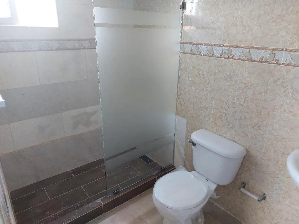 Alquilo Apartamento como Nuevo con 3 Habitaciones 2 Baños y 2 Parqueos Foto 7227631-9.jpg