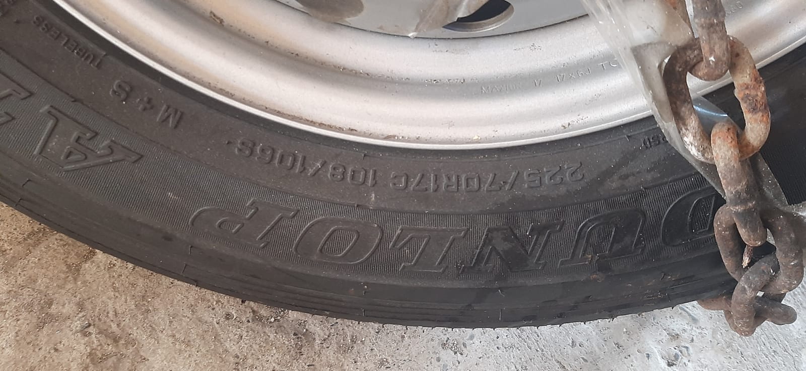Juego de 5 gomas nuevas con aros Toyota originales  Foto 7234718-2.jpg