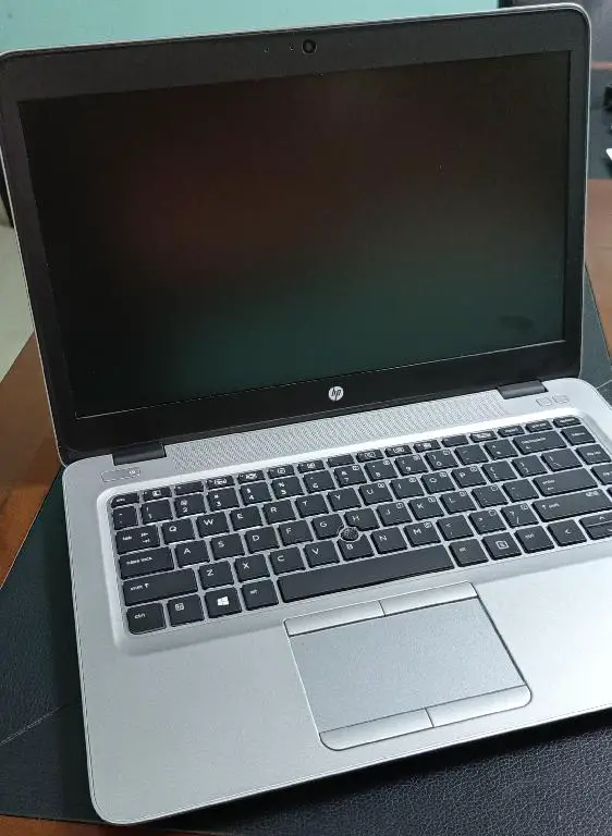 Vendo Laptop HP EliteBook 840 G3 - i5 16GB RAM 512GB SSD Foto 7237776-3.jpg