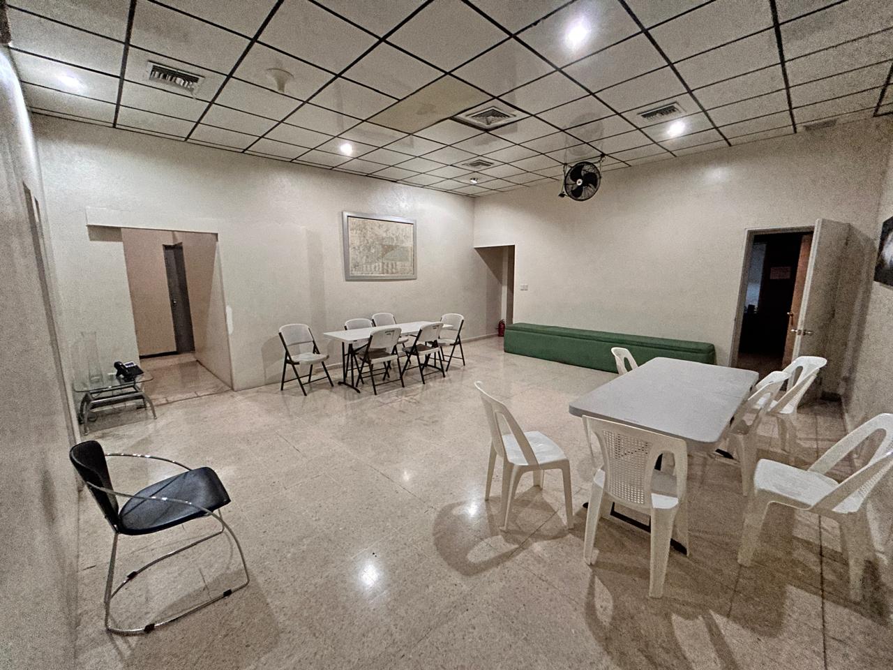 Local en Plaza Comercial de 125 m2 en Bella Vista Foto 7240395-7.jpg
