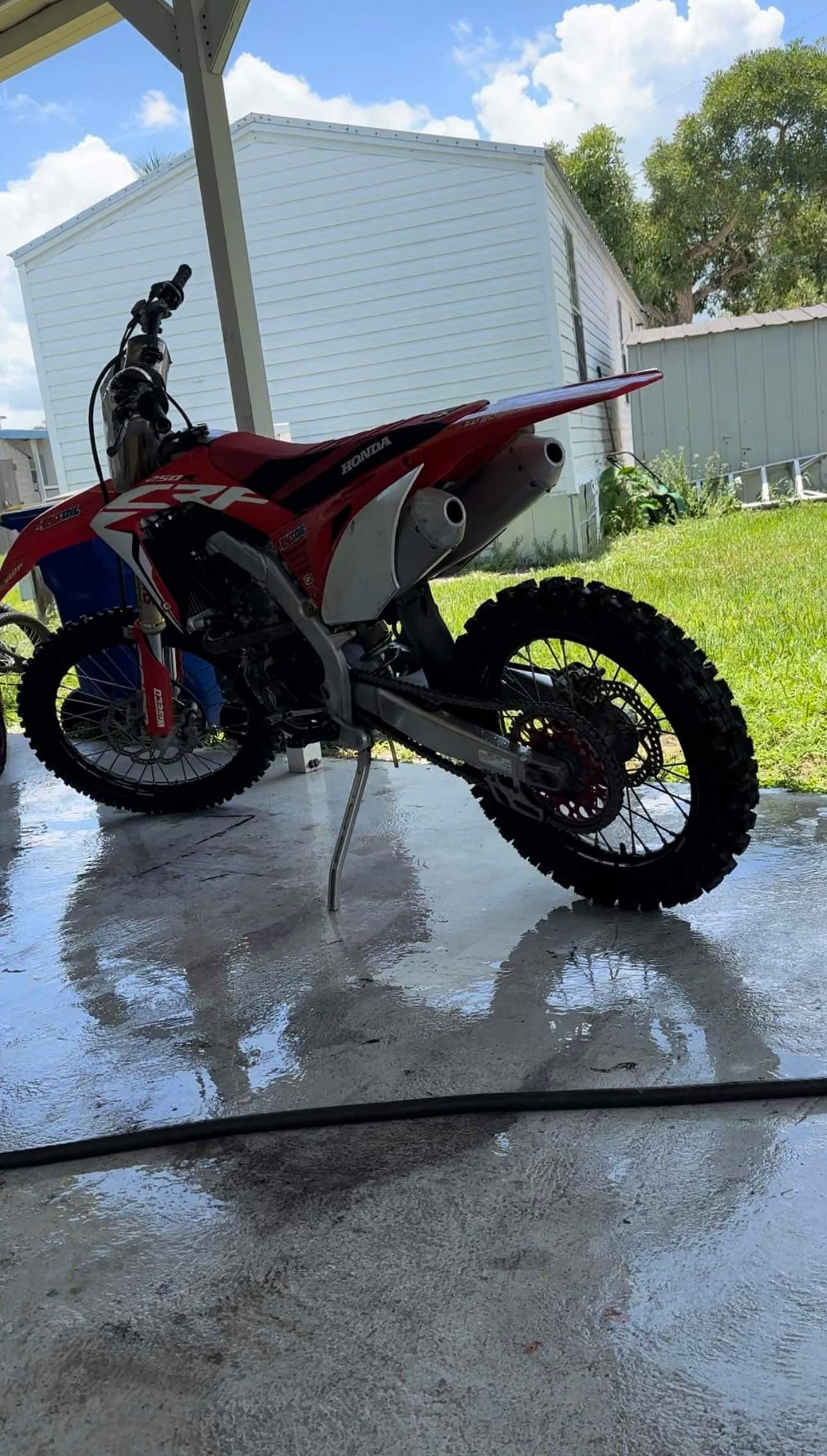 2018 honda crf250RR en Santo Domingo Este Foto 7243801-3.jpg