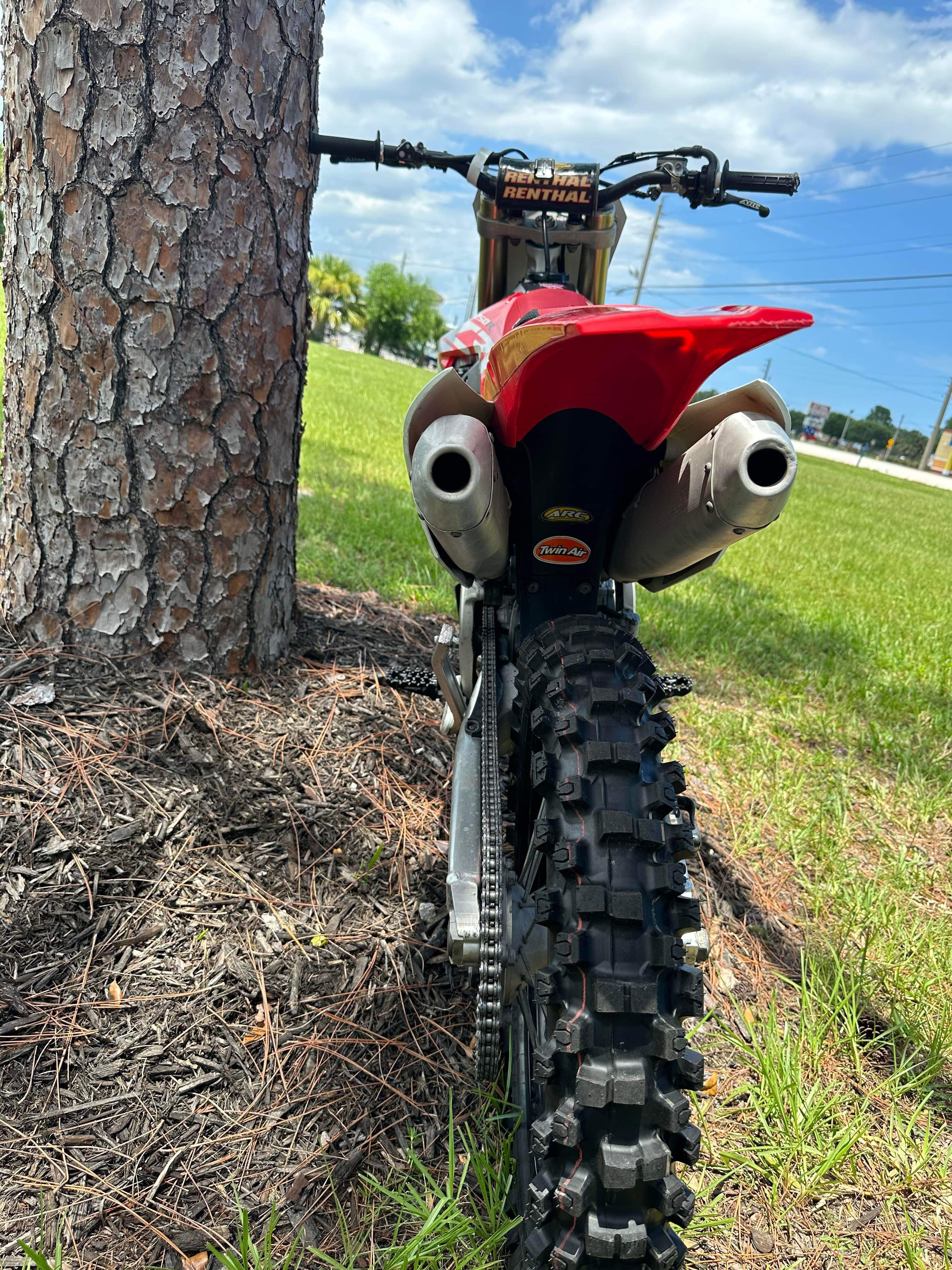 2018 honda crf250RR en Santo Domingo Este Foto 7243801-4.jpg