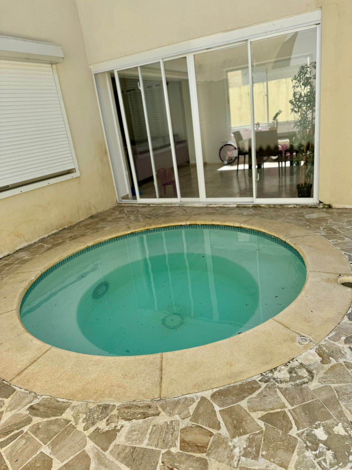 Townhouse en Metro Country Club – Totalmente Amueblado Foto 7248513-4.jpg
