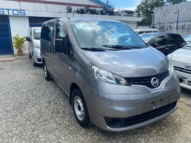 VENDO NISSAN VANTTE RECIEN IMPORTADA EXCELENTES CONDICIONES Foto 7250110-2.jpg