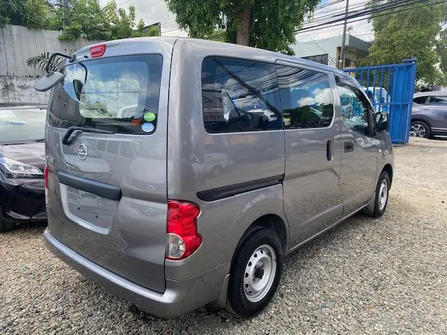 VENDO NISSAN VANTTE RECIEN IMPORTADA EXCELENTES CONDICIONES Foto 7250110-3.jpg