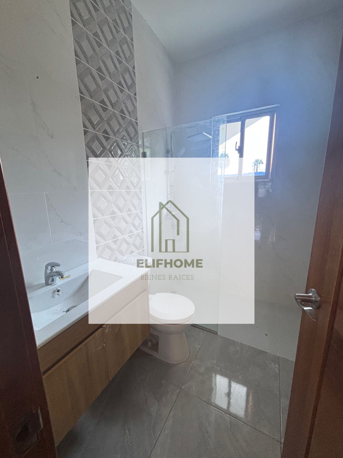 Casa hermosa y moderna unifamiliar para estrenar a tan solo 10 minutos Foto 7259141-3.jpg