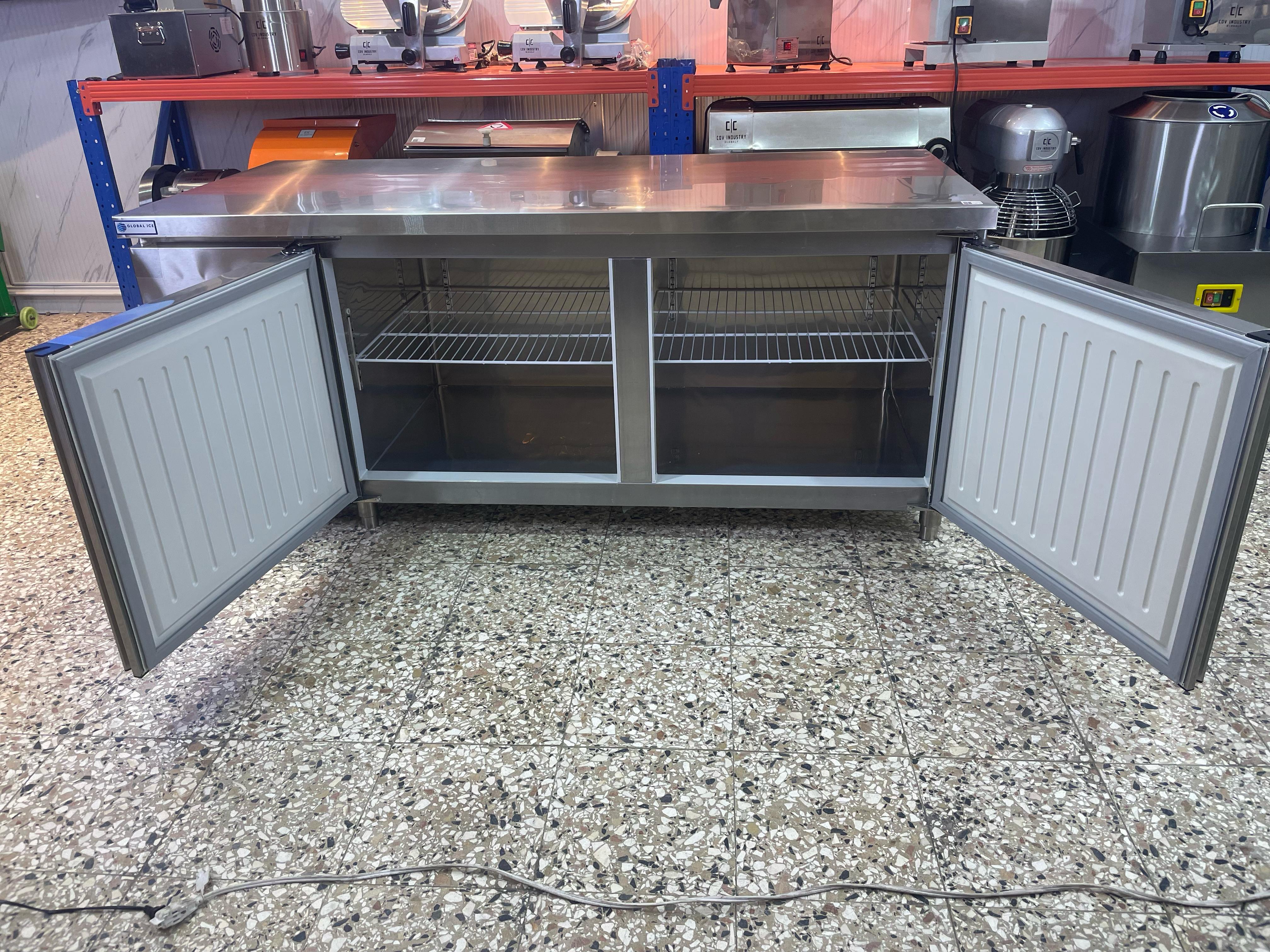 Mesa de trabajo para cocina con refrigerador de acero inoxidable Foto 7269260-9.jpg