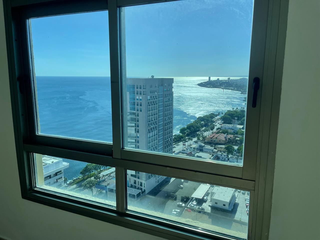 Apartamento de 2 Habitaciones en Venta en el Malecón.  Foto 7272585-2.jpg