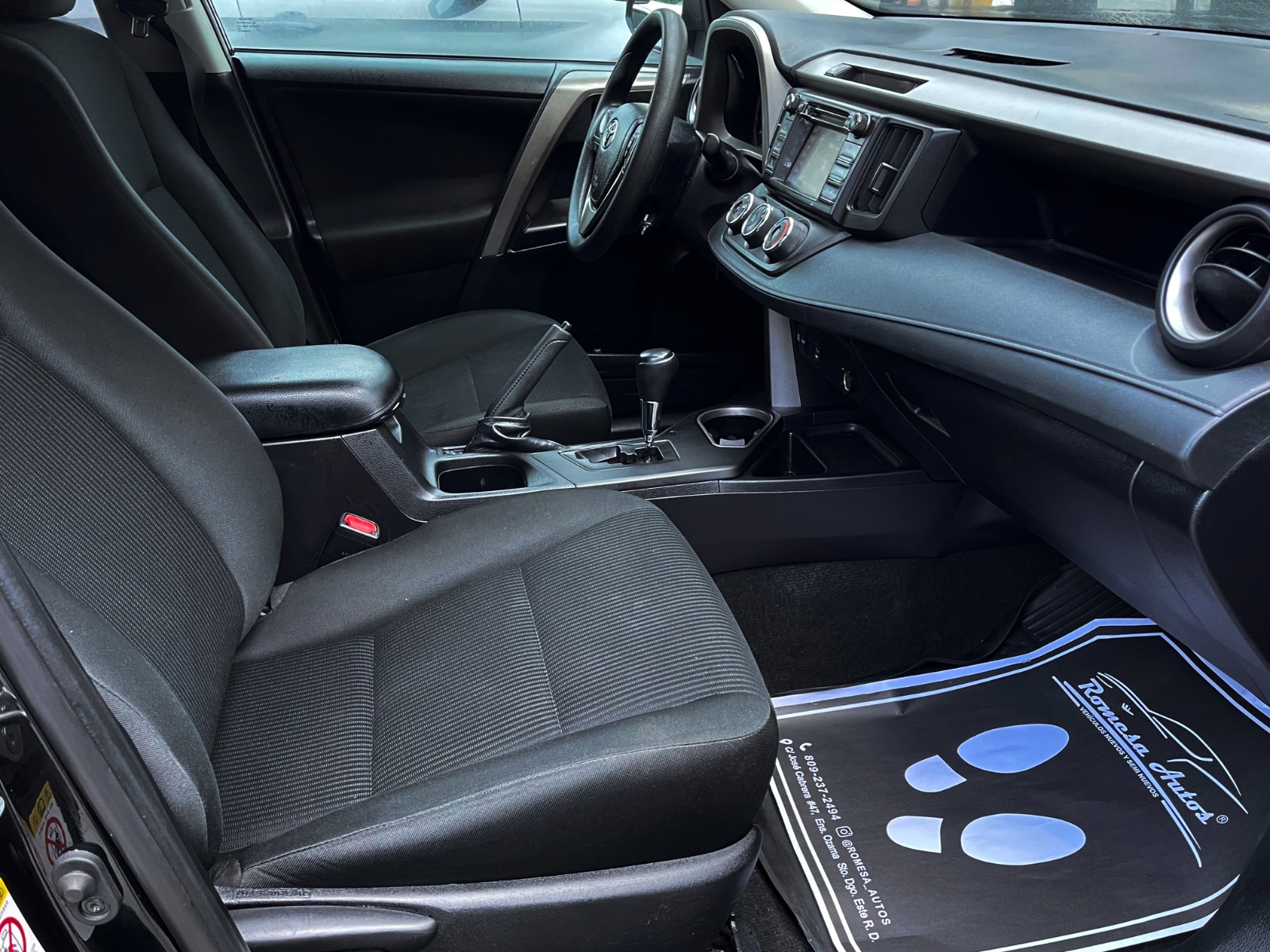TOYOTA RAV LE 4X4 2018 en Santo Domingo Este Foto 7274519-8.jpg