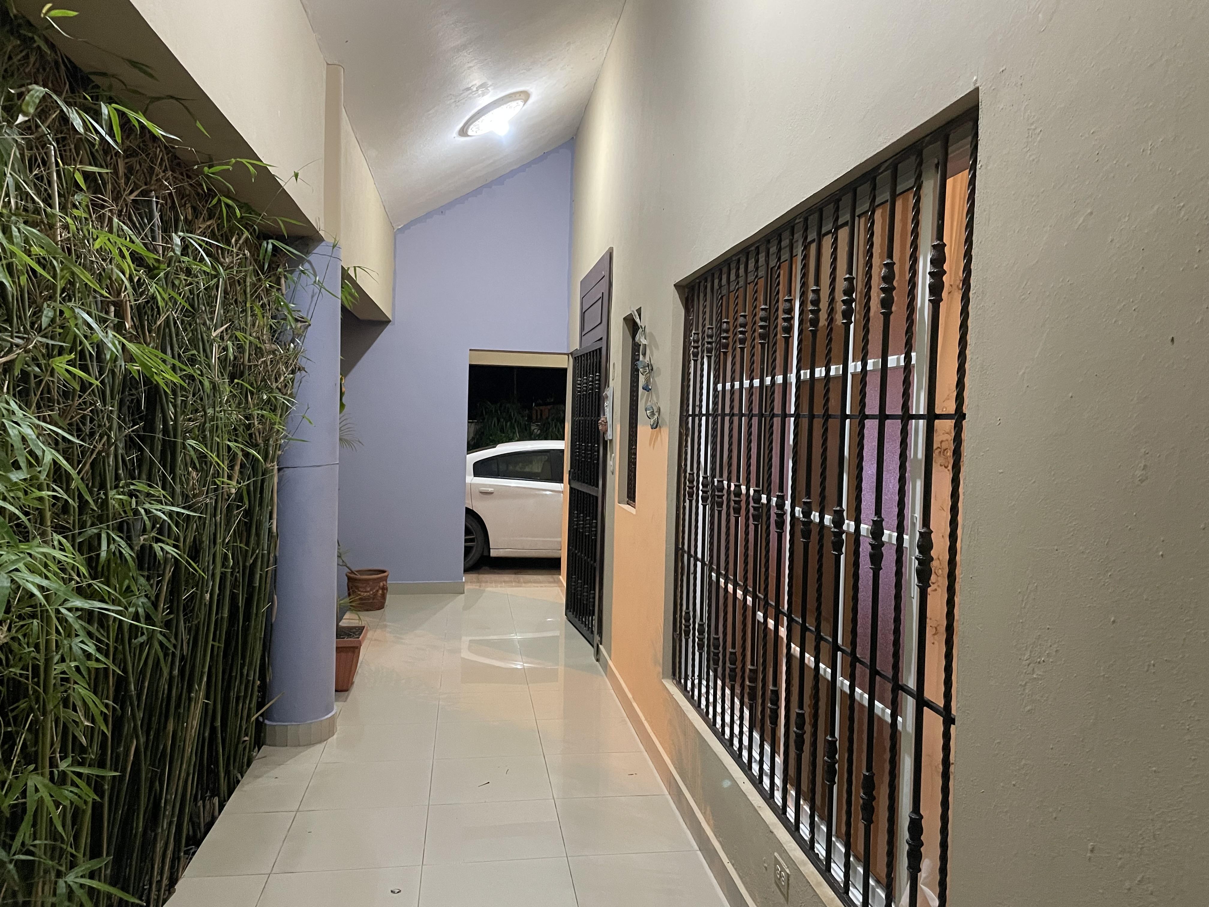 De Oportunidad Casa en Gurabo a 25 Metros de la carretera Luperon  Foto 7274573-4.jpg