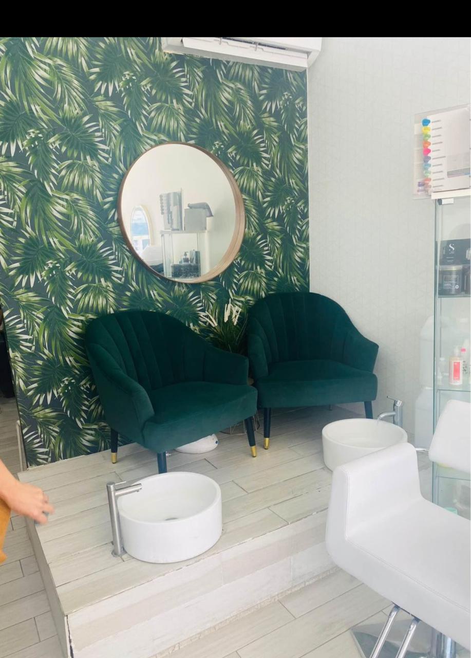 Vendo Punto Comercial Salón de Belleza Totalmente Amueblado Foto 7274735-10.jpg